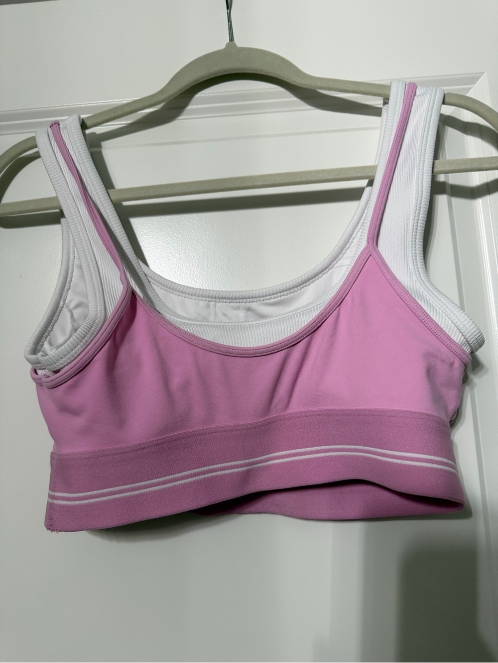ALO Yoga Women’s Light Pink Layered Scoop Sports Bra - Picture 4 of 4